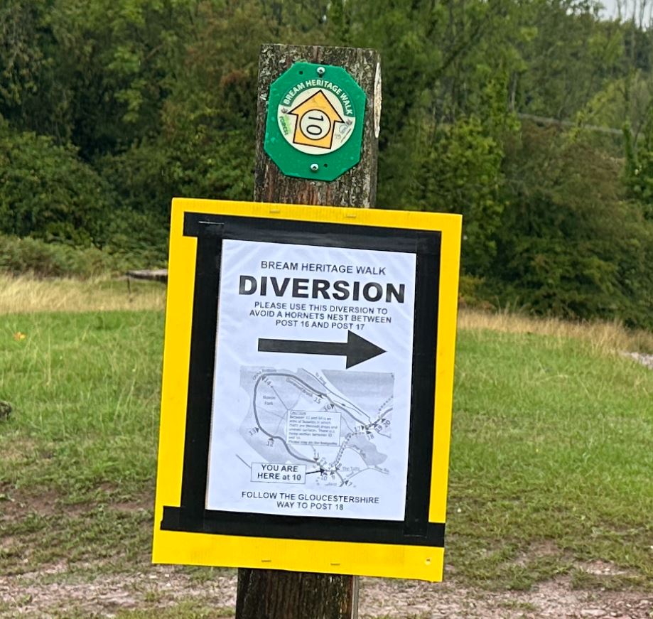 A sign for the diversion at post 10.
